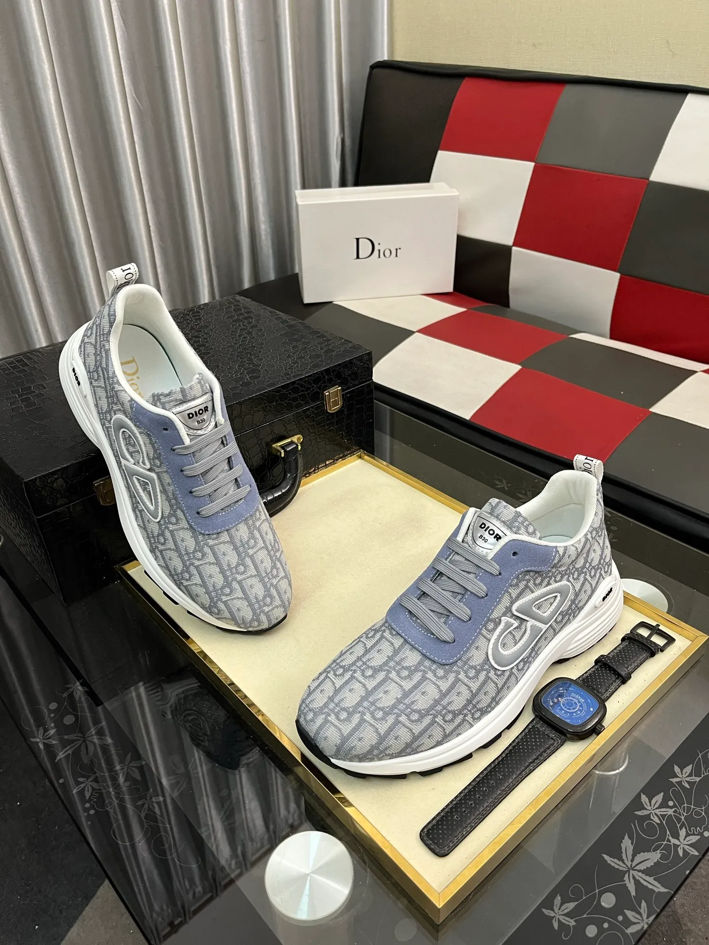 Men's Men's Shoes 💰440⌚️⌚️[Dior] Dior's new casual men's shoes are launched in Hong Kong counters. Official website 1:1 production. Original Italian materials. Designed by European and American masters. Perfect shape to create counter quality. Solid color rubber wear-resistant outsole and classic dazzling head! Super versatile and very comfortable. High-end without losing taste, fashionable and novel! ! Absolute focus! Code number: 38-445️⃣Colors available